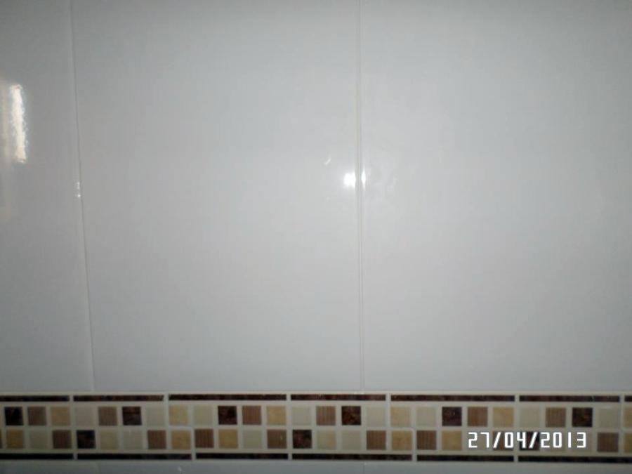 azulejos puestos en cocina 
