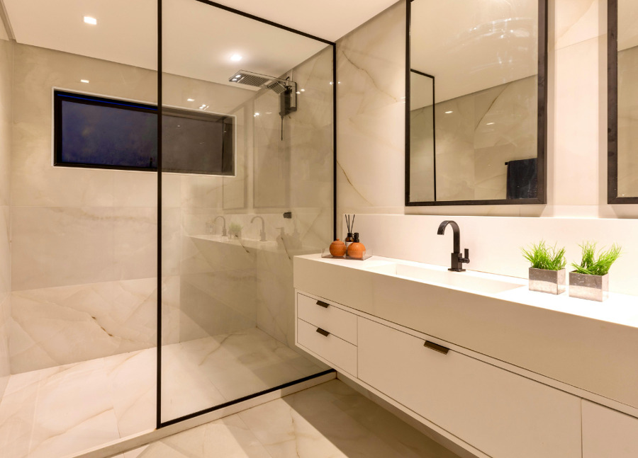 Baño moderno ducha integrada