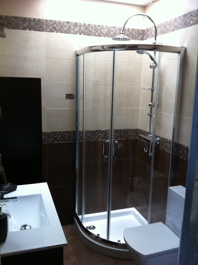 BAÑO C.L.R.