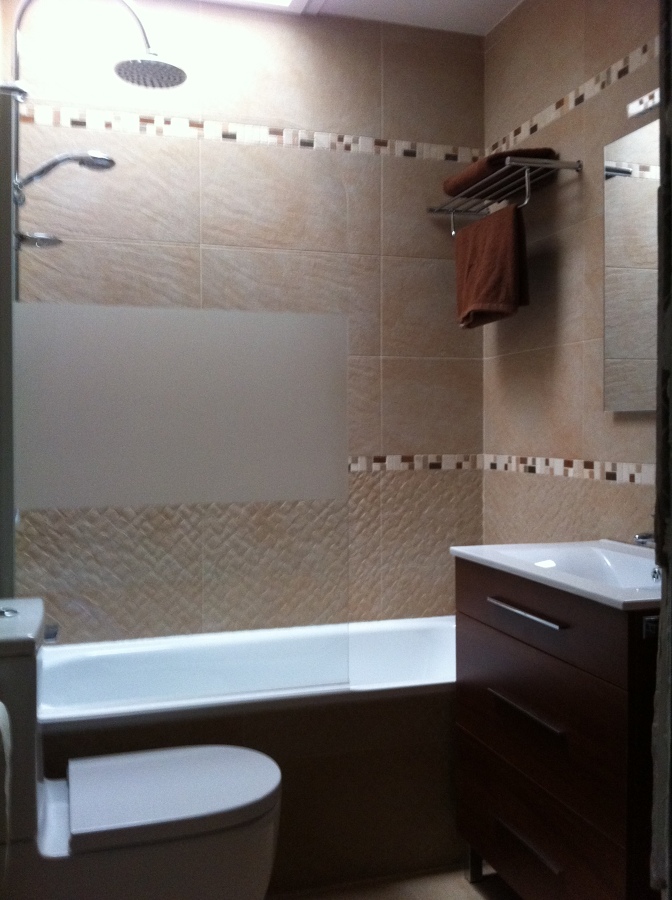 BAÑO C.L.R