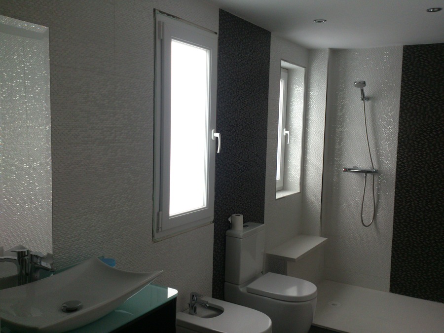 BAÑO MODERNO