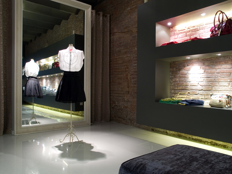 Boutique In-Usual