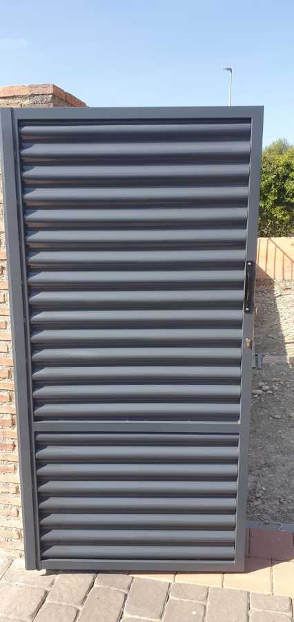 Puerta peatonal