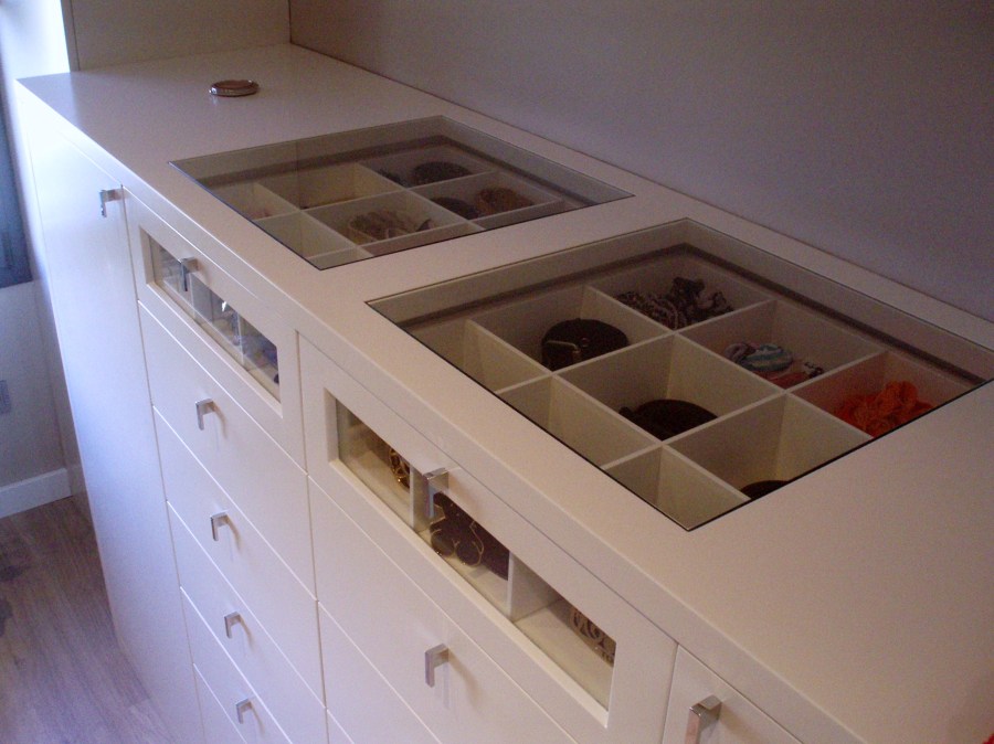 cajonera vestidor