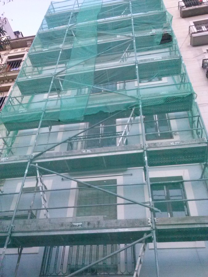 Preparacion estuco a la cal en fachada 