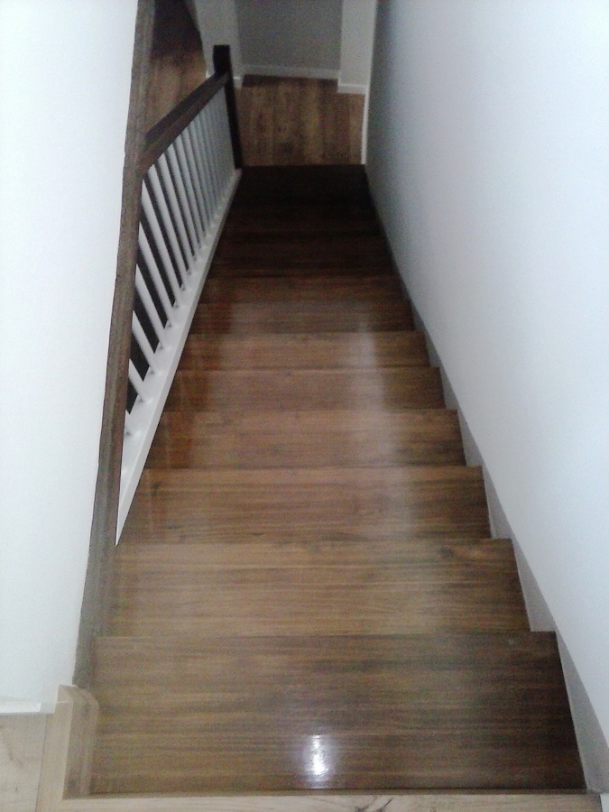 Escalera y barandilla