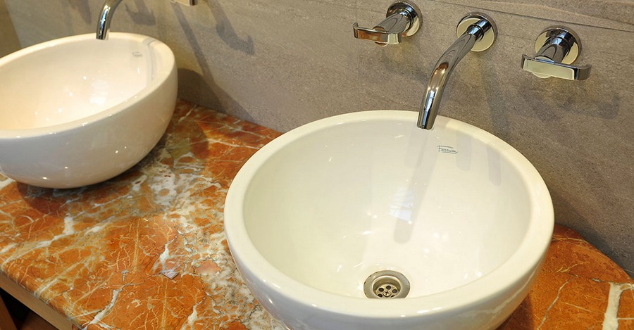 BAÑO COLONIAL
