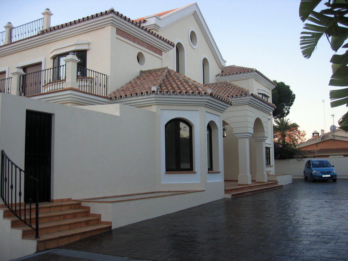 Casa RUSSELL