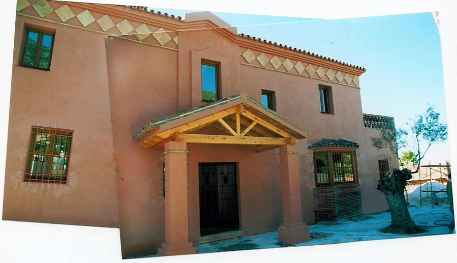 CASA UNIFAMILIAR