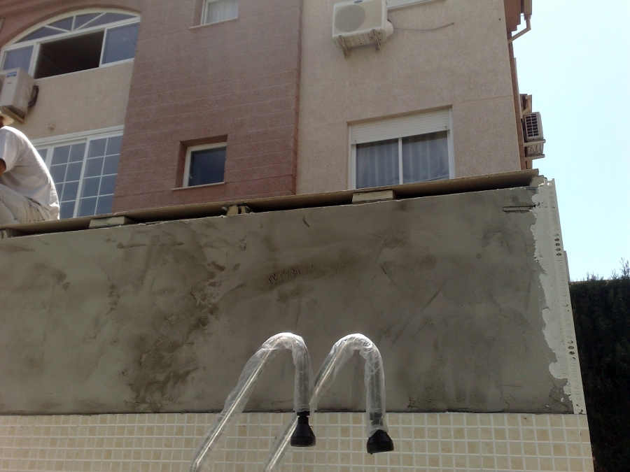 CASETAS DE JARDIN Y BAÑOS EN PISCINAS