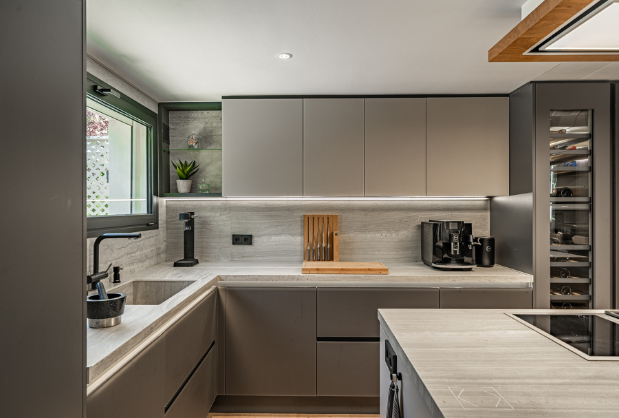 Modern kitchen