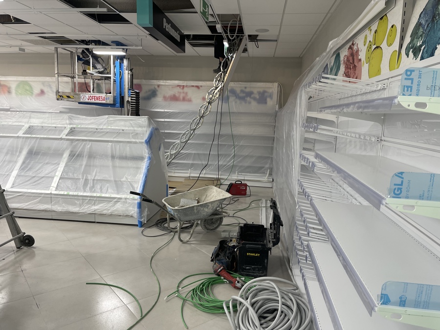 Instalación eléctrica en supermercado