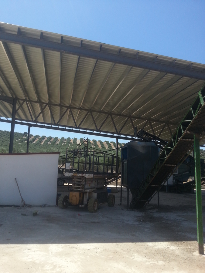 CERRAMIENTO DE MAQUINARIA AGRÍCOLA
