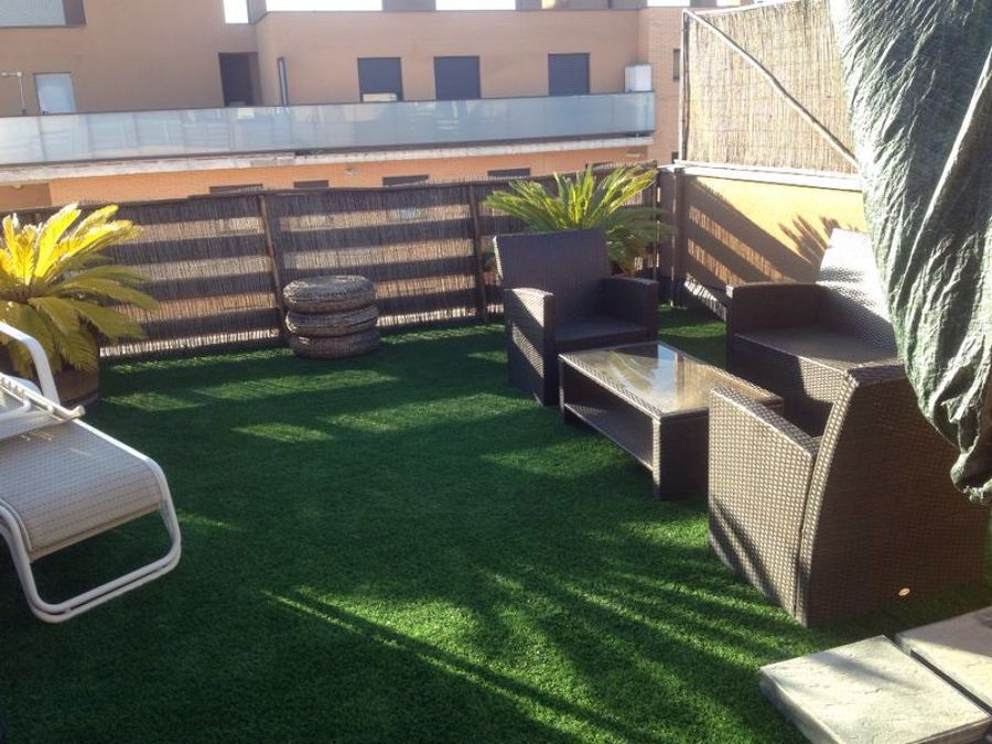 Césped artificial en terraza 1