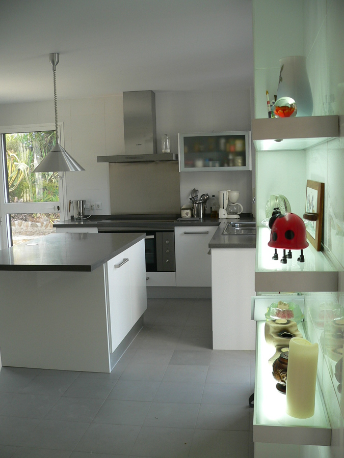 COCINA CON ISLA.