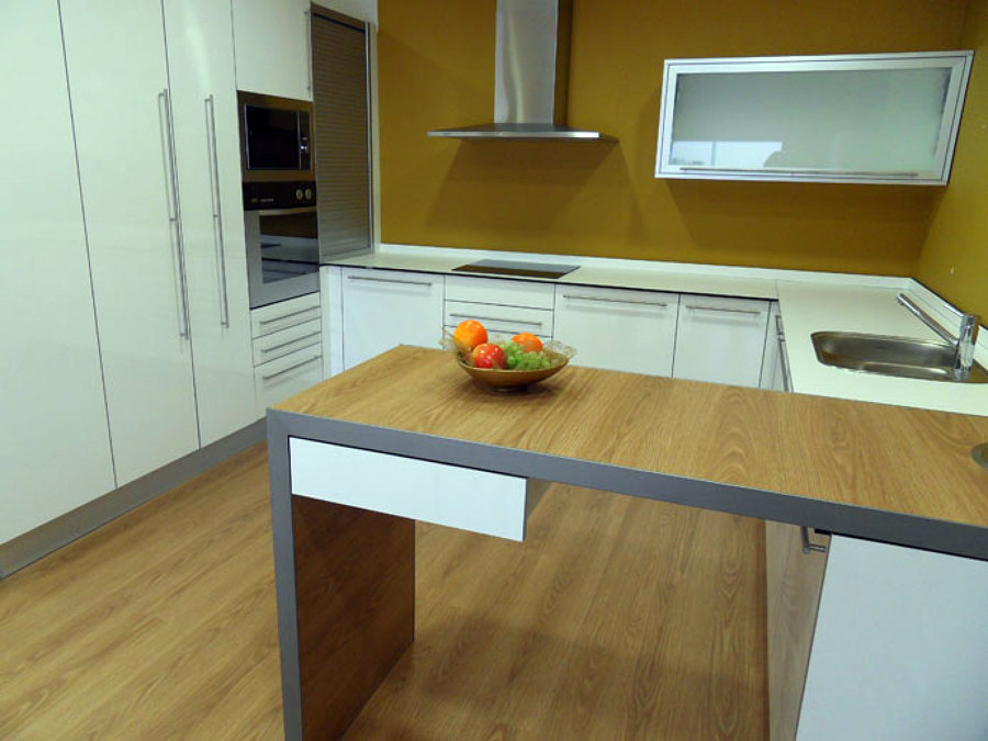 Foto: Cocina con Mesa de Madera de Egue Y Seta #1495218 - Habitissimo
