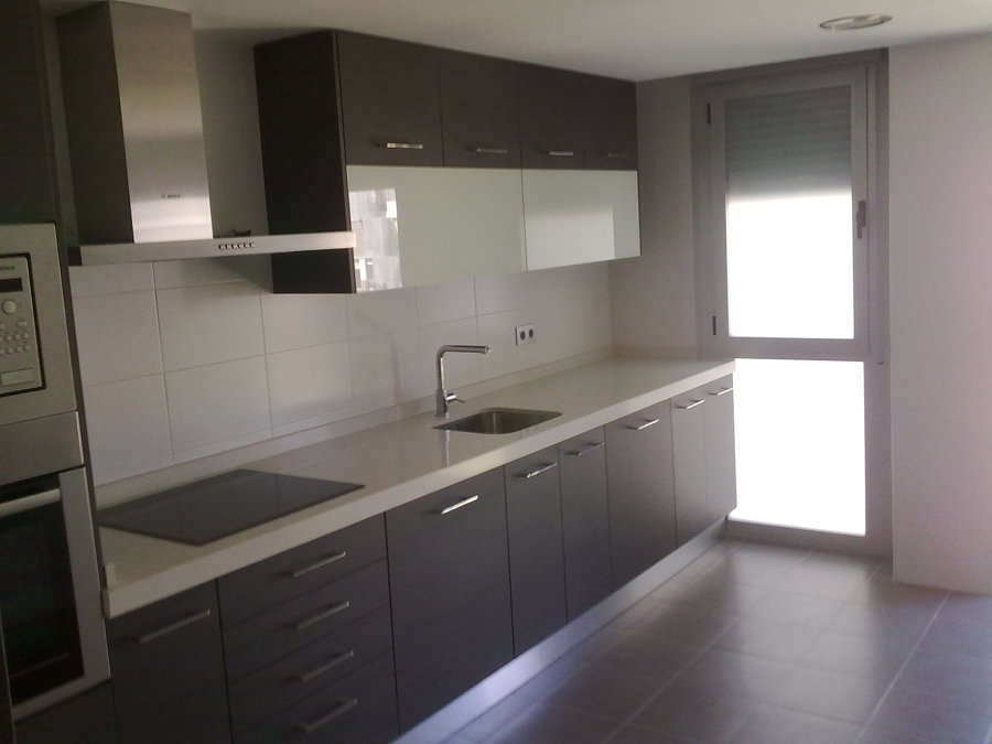 COCINA BARNIZADA
