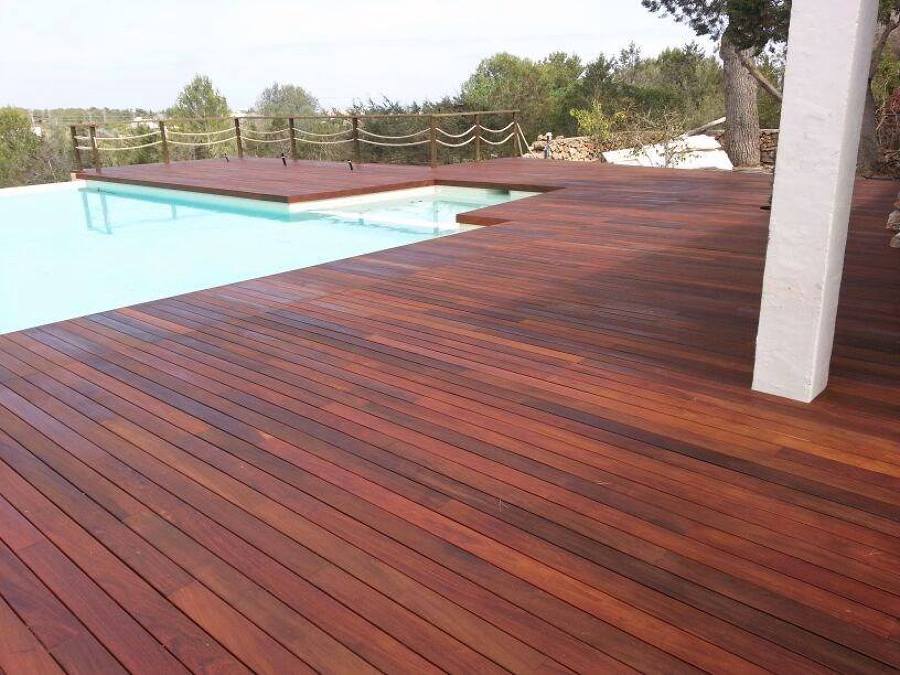 Colocación de tarima exterior y parquet en ibiza.
