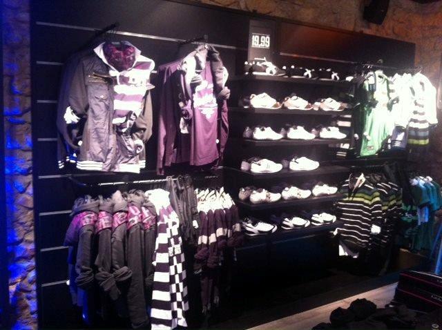 Comercio de ropa L/N