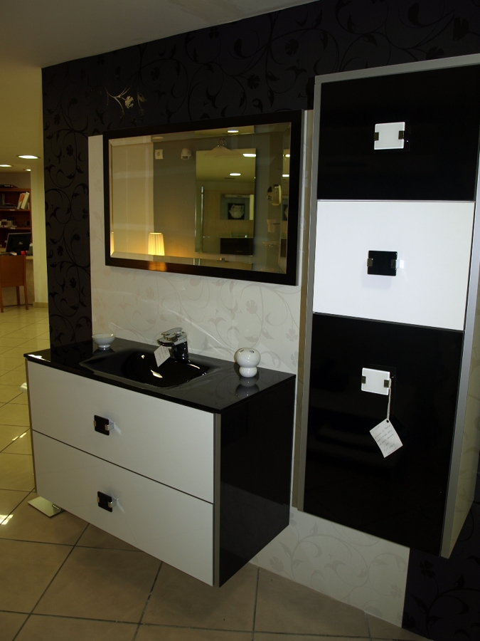 Foto: Mueble Encimera de Cristal Azul y Cristales en Azul de Muebles De