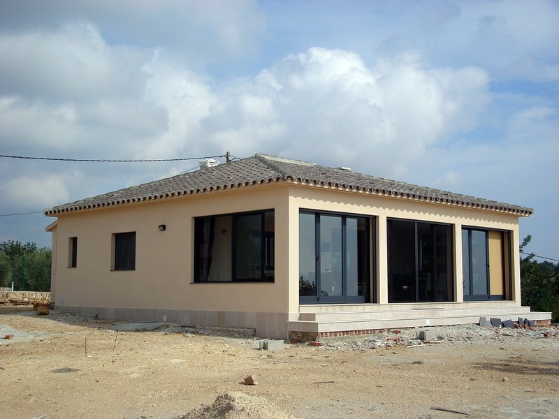 Construcción chalet estilo moderno