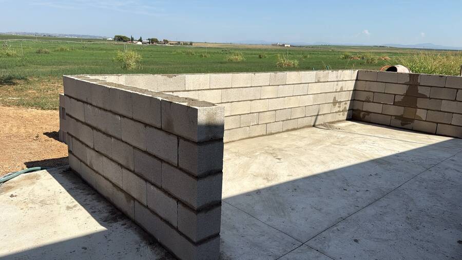 Construcción de muros de bloque