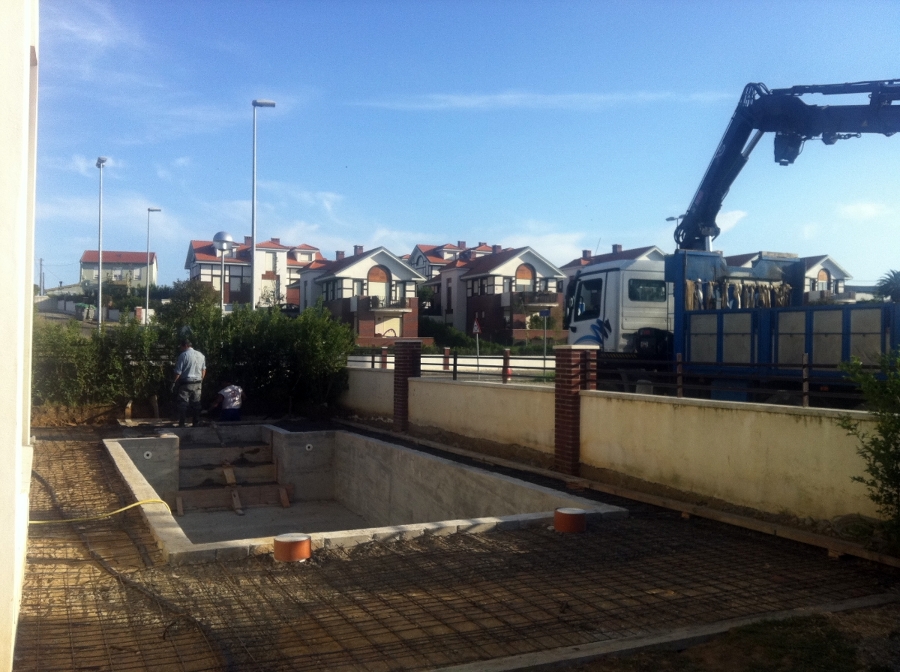 construcción de piscinas en viviendas unifamiliares o comunitarias