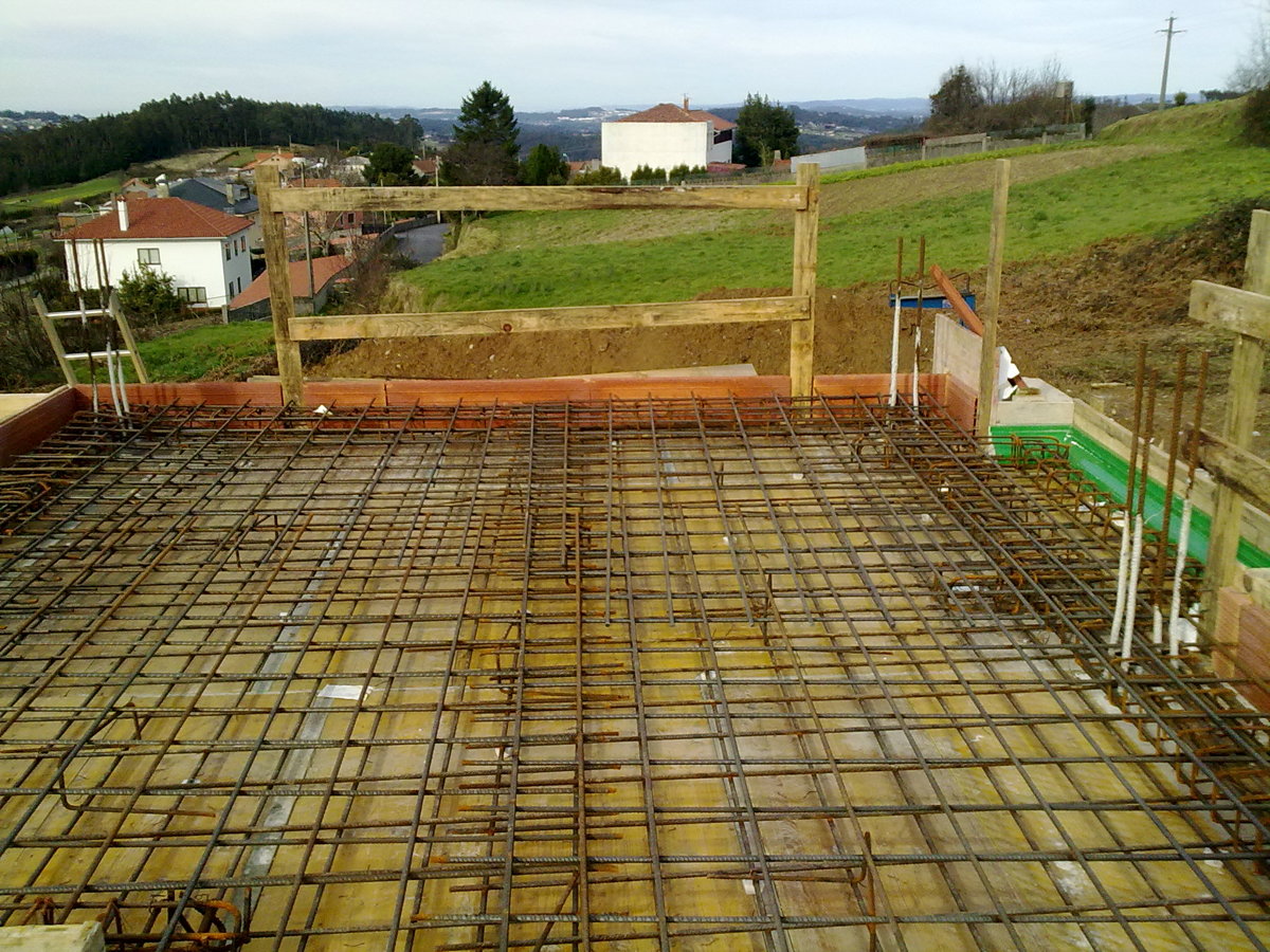 CONSTRUCION DE UNA VIVIENDA UNIFAMILIAR EN CARRAL