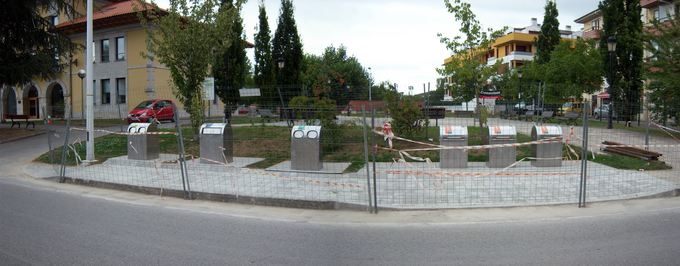 Contenedores soterrados en Entrambasaguas, Cantabria (1)