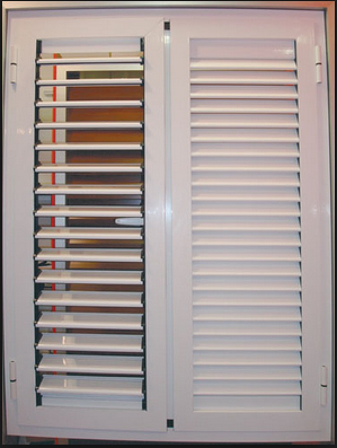 CONTRAVENTANA
