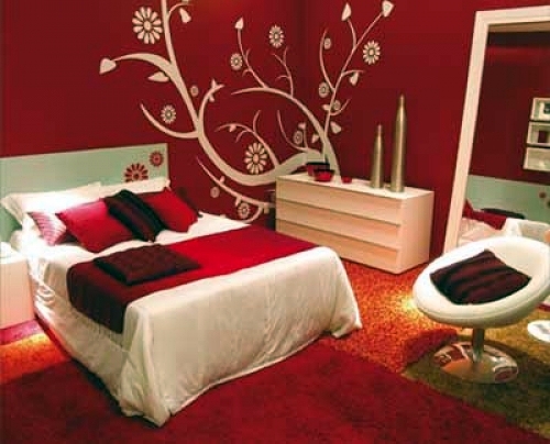 Cuarto pintado en rojo