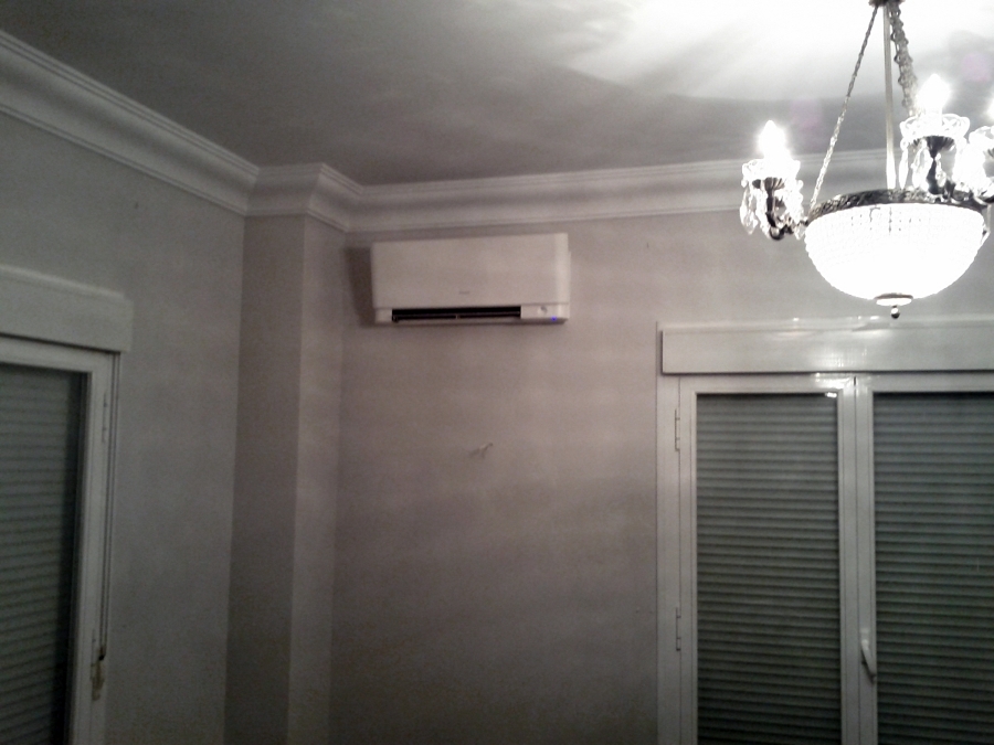 Daikin Emura