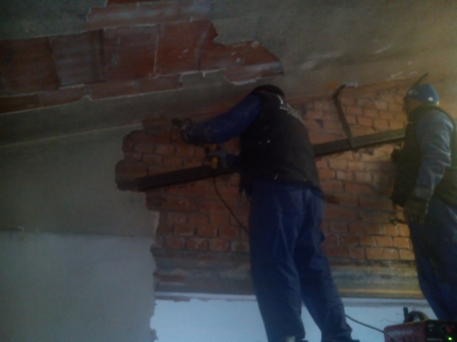 Demolición de muro
