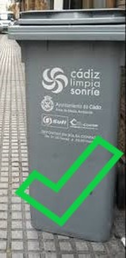 SÍ