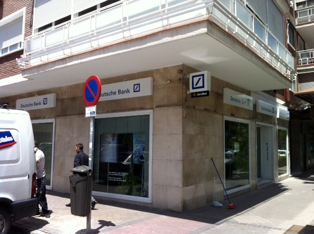 DEUTSCHE BANK