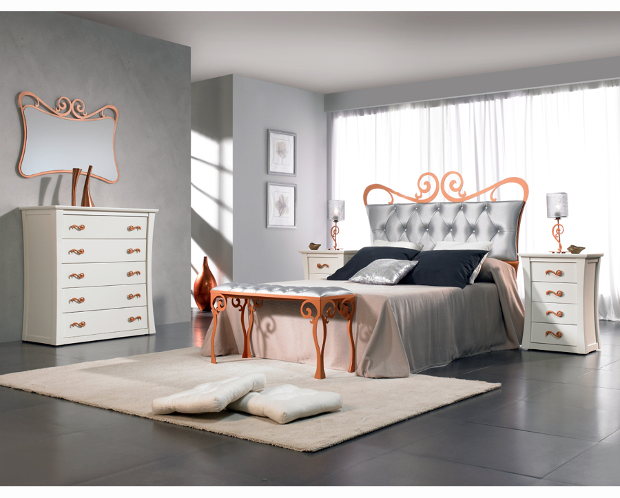 Foto: dormitorio sicilia con cabecero de cama en forja de ... Cabeceros de cama de forja modernos