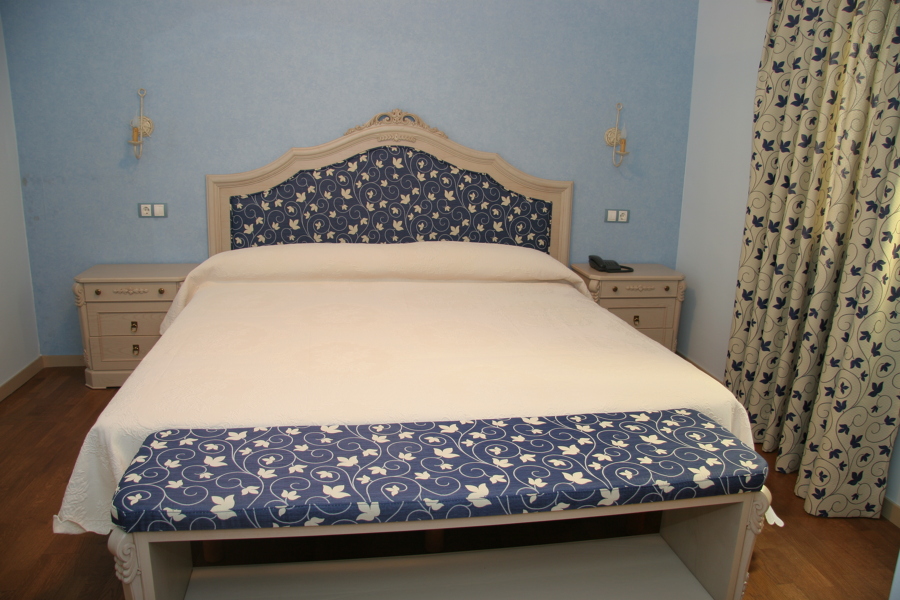 Dormitorio tapizado