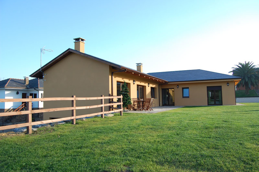 VIVIENDA EN RIBADEO