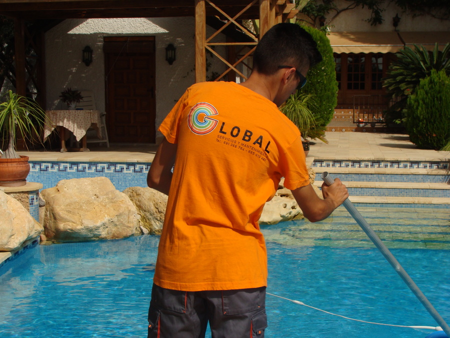 PISCINAS