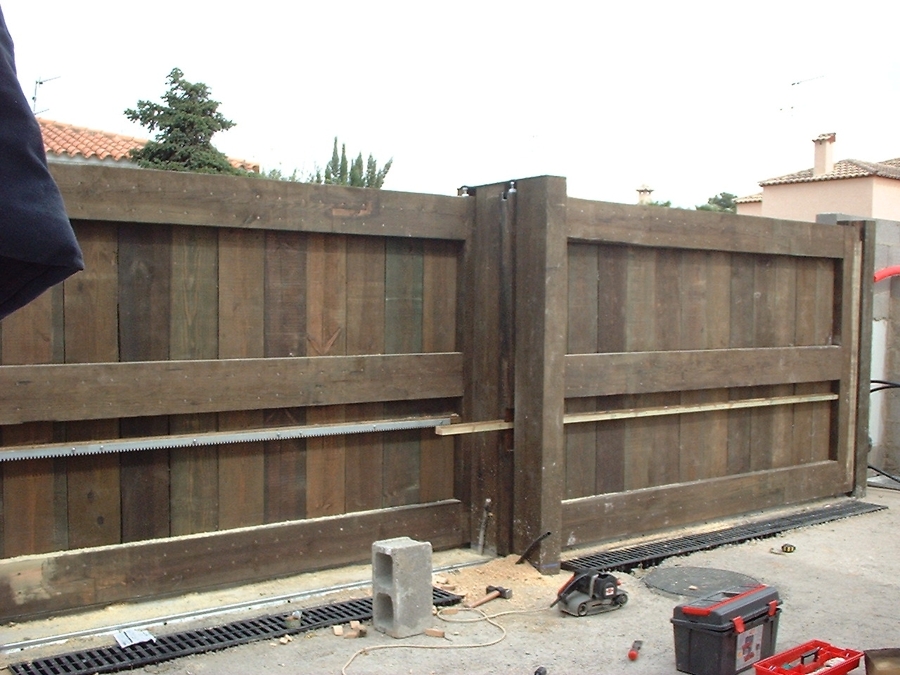 portón macizo