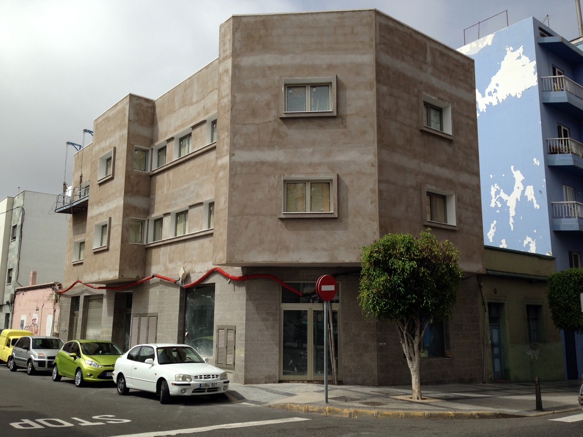 edificio de 4 viviendas local y sotano