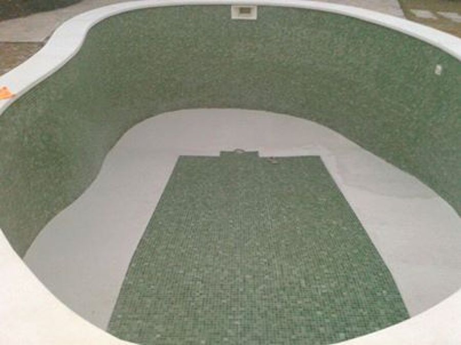 EMBALDOSADO PISCINA