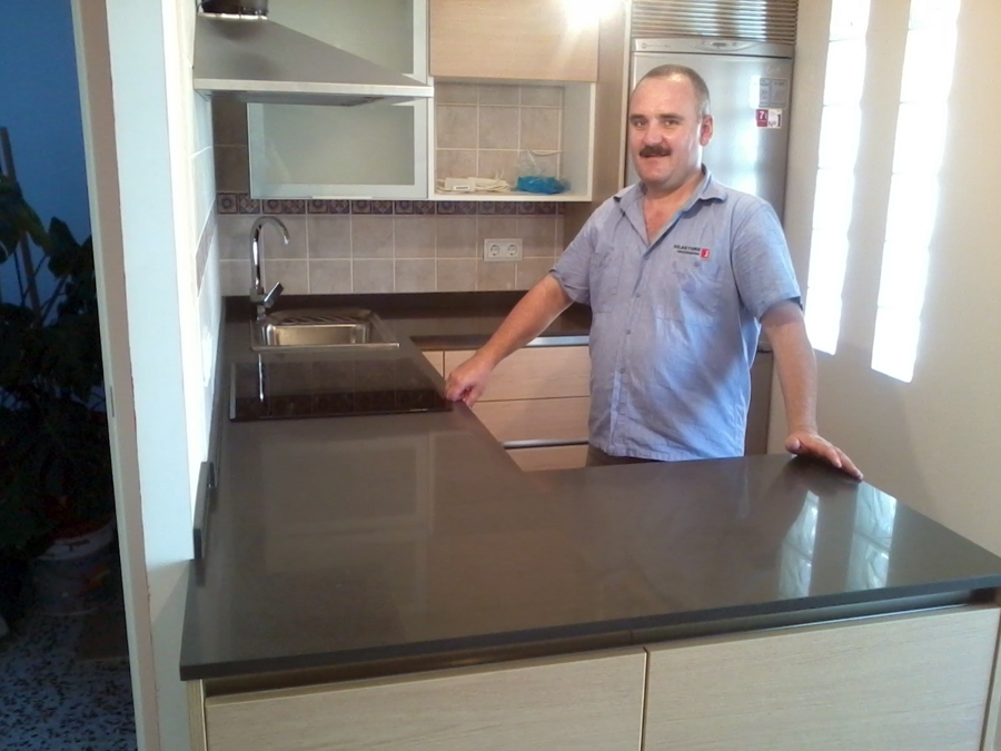 Encimer en silestone Marengo 2 cm.