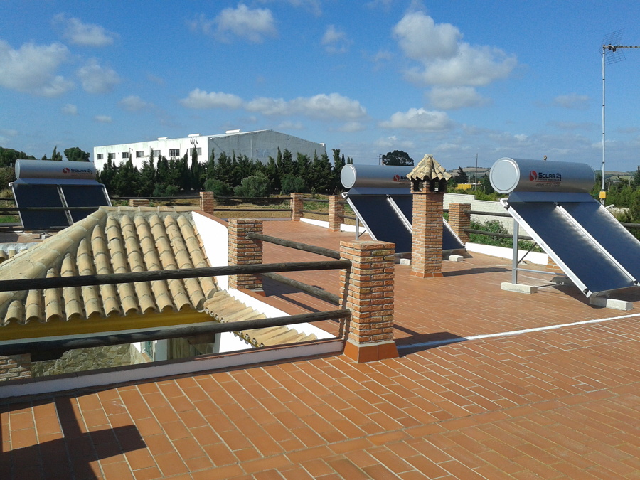 ENERGIA SOLAR TERMICA, AGUA CALIENTE.