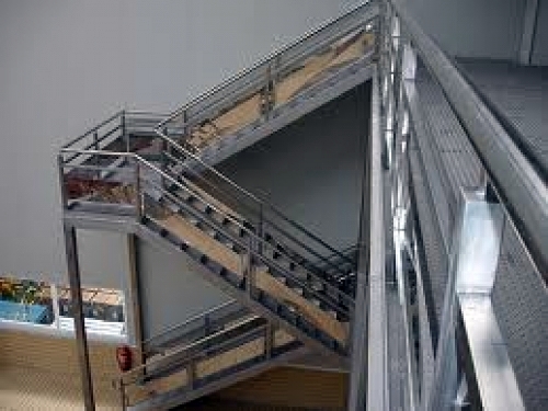 Escalera de acceso 