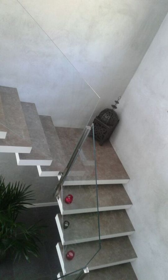 ESCALERA VOLADA