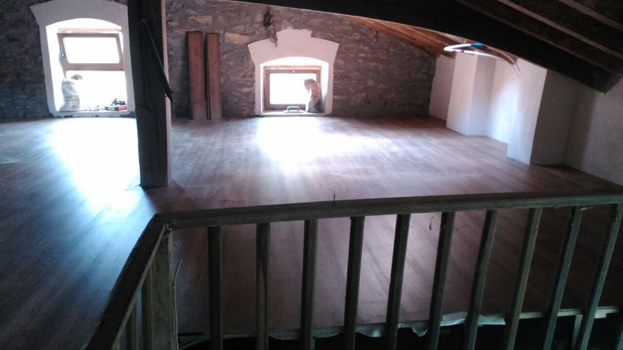 escalera y buhardilla