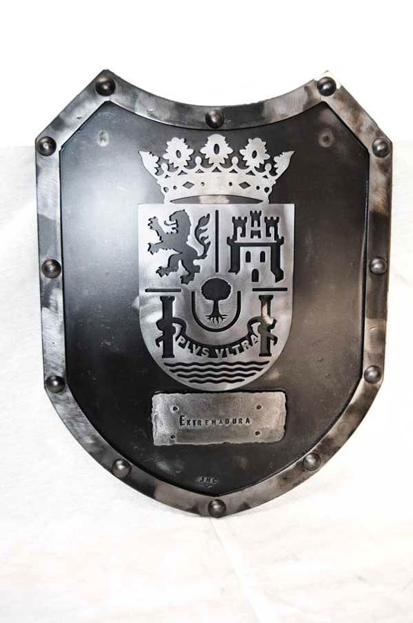 ESCUDO HERÁLDICO EN FORJA REF.12032 ESCUDO EXTREMADURA