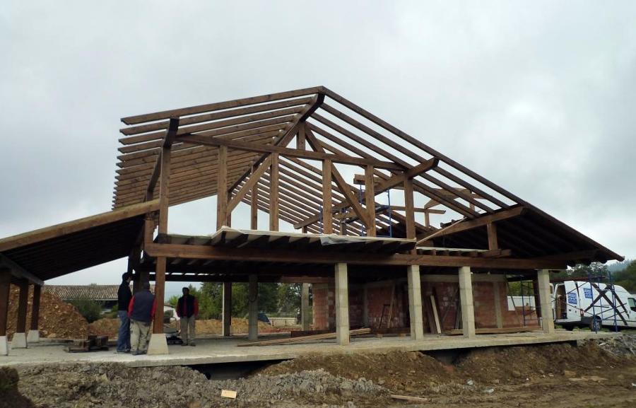 Estructura de madera, entramado, forjado y cubierta.