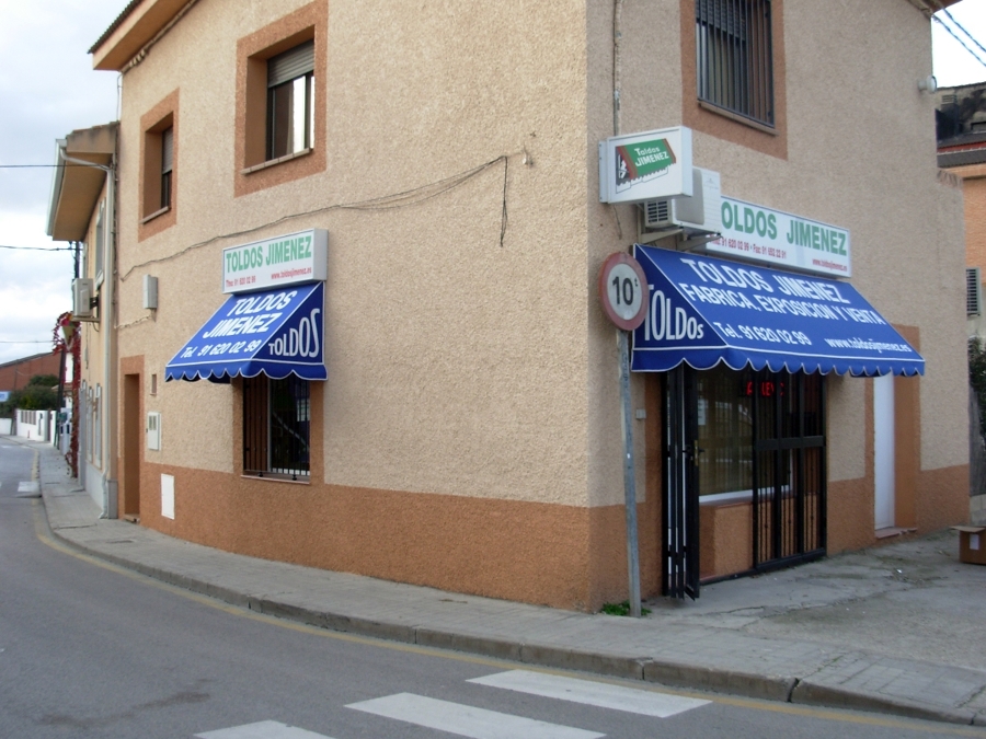 EXPOSICION Y TIENDA 